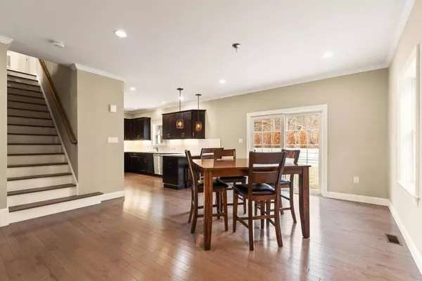 2 Fairfield Ave, Melrose, MA 02176