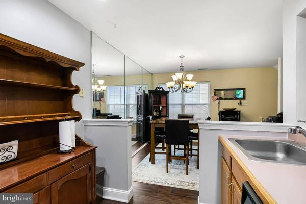 1002 SQUIRREL RD, Marlton, NJ 08053