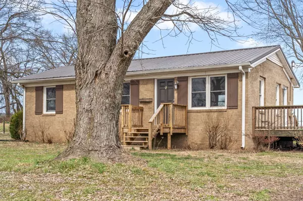 1068 Hugh Hunter Rd, Oak Grove, KY 42262