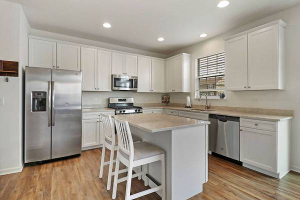 1739 Wentworth DR, Fox Lake, IL 60020