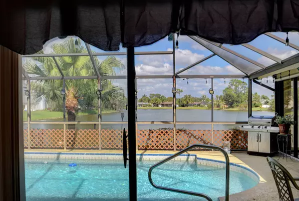 189 Parkwood DR, Royal Palm Beach, FL 33411