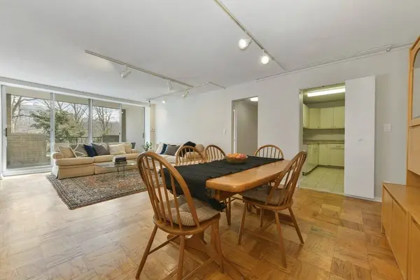 99 Pond Ave #217, Brookline, MA 02445