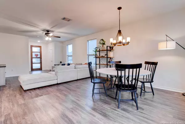 1007 GRUMA, San Antonio, TX 78214-1022