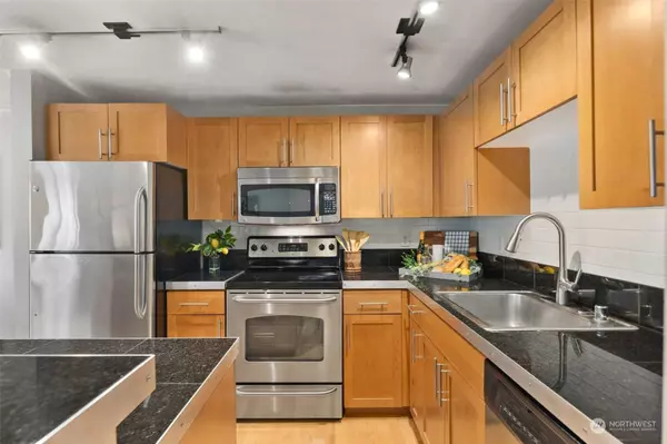 3661 Phinney AVE N #209, Seattle, WA 98103