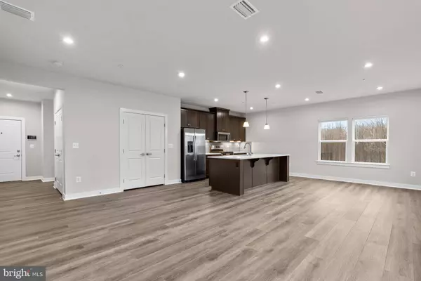 10411 RESORT RD #P, Ellicott City, MD 21042