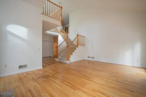 31 Louis Dr, Montville Twp., NJ 07045