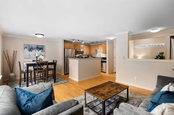 3661 Phinney AVE N #209, Seattle, WA 98103