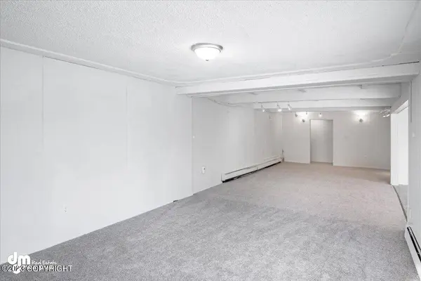 6721 E 10th AVE, Anchorage, AK 99504