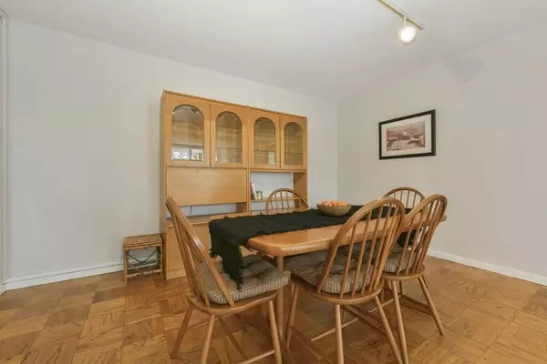 99 Pond Ave #217, Brookline, MA 02445