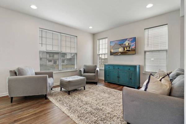 1739 Wentworth DR, Fox Lake, IL 60020