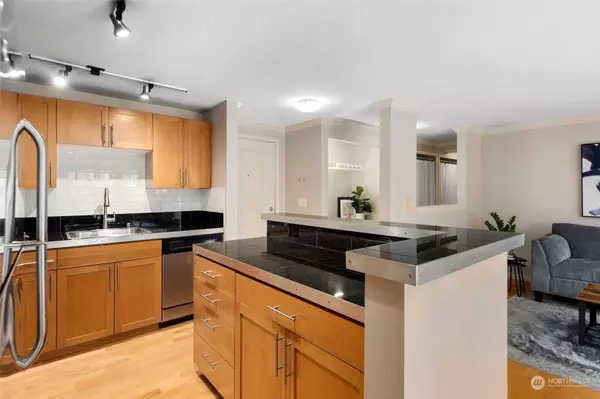 3661 Phinney AVE N #209, Seattle, WA 98103