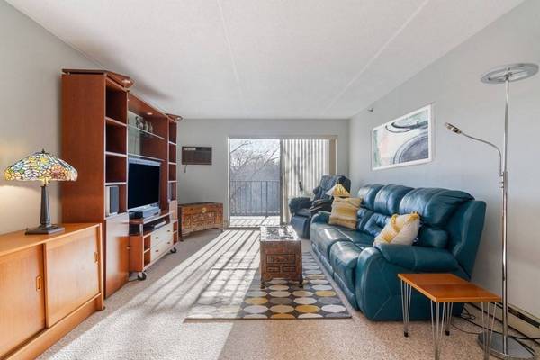 209 Riverview Avenue #20, Newton, MA 02466