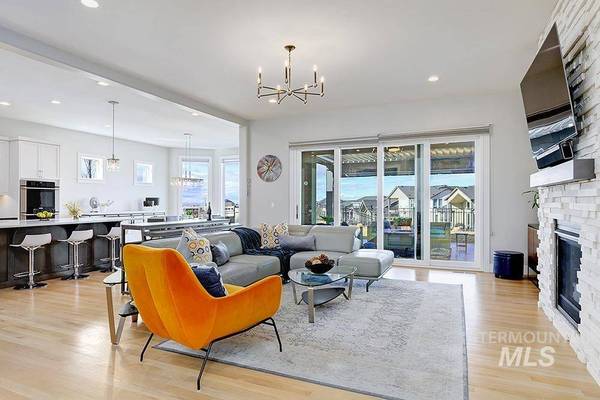 2903 S Grebe Pl, Boise, ID 83716