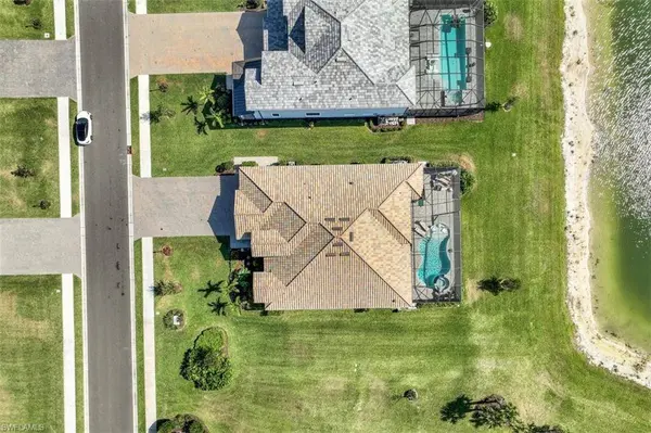 19386 The Place BLVD, Estero, FL 33928