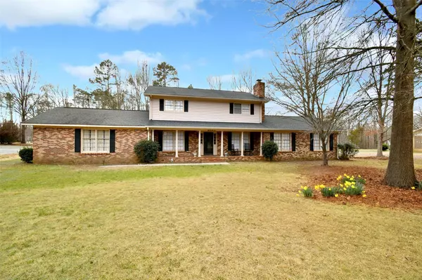 2116 E Providence DR, Charlotte, NC 28270