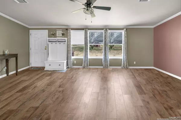 79 PRICE RD, Poteet, TX 78065-3485