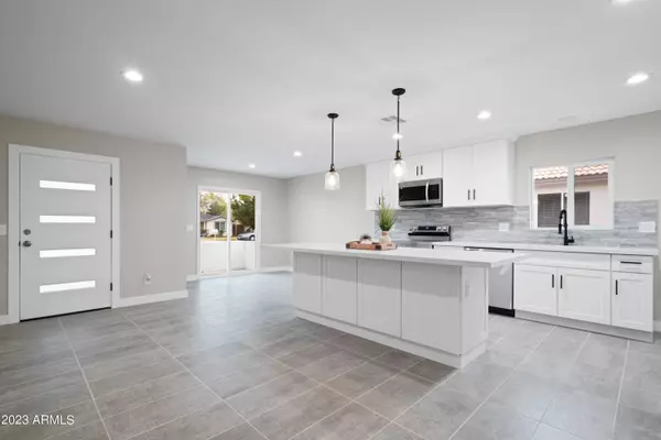 1420 E WELDON Avenue, Phoenix, AZ 85014