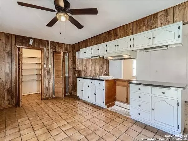 1719 BRONTE ST, San Antonio, TX 78207-7410