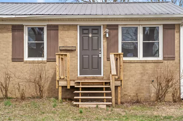 1068 Hugh Hunter Rd, Oak Grove, KY 42262