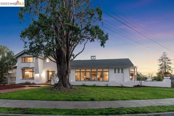 1016 Ashmount Ave, Oakland, CA 94610