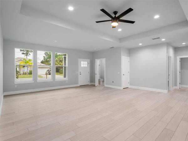 27 BISCAY LN, Palm Coast, FL 32137