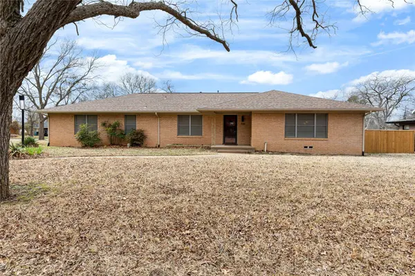 708 N McKown Avenue, Sherman, TX 75092