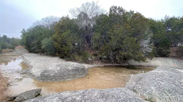 1425 Corona Drive, Granbury, TX 76048