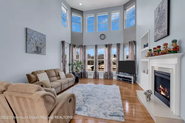 1813 Charlton Circle, Toms River, NJ 08755