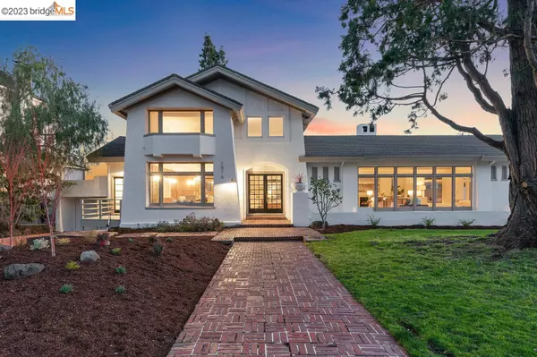 1016 Ashmount Ave, Oakland, CA 94610