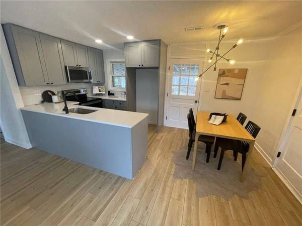 4542 N Locust ST, Kansas City, MO 64116