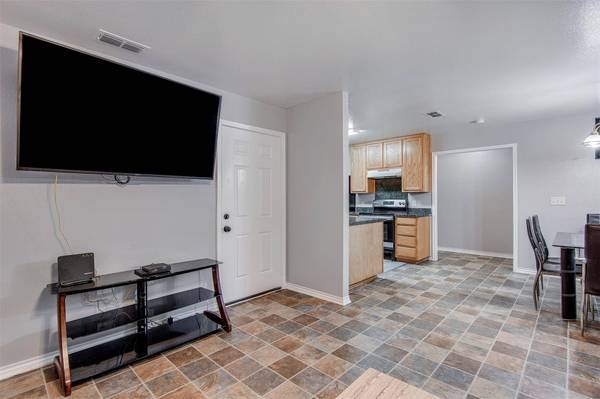 7959 Fairgrounds Lane, Fort Worth, TX 76140