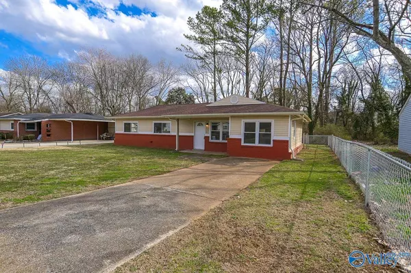 2423 Medaris Road NW, Huntsville, AL 35810