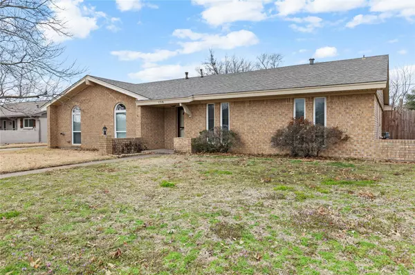 1718 W Crescent Drive, Sherman, TX 75092