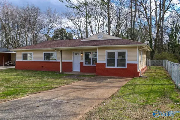 2423 Medaris Road NW, Huntsville, AL 35810