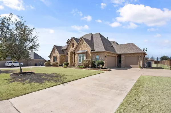 11417 Mesa Crossing Drive, Fort Worth, TX 76052