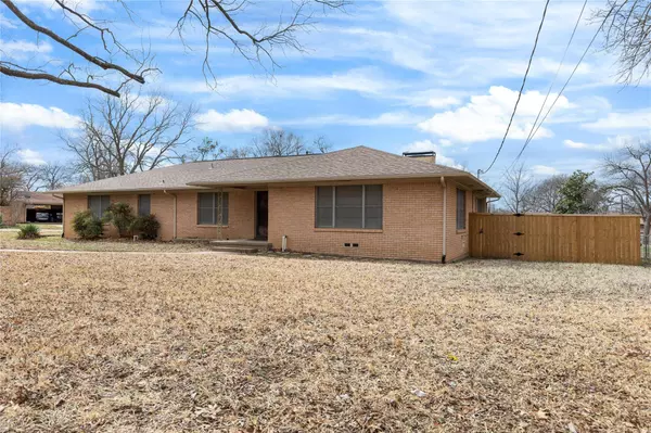 708 N McKown Avenue, Sherman, TX 75092