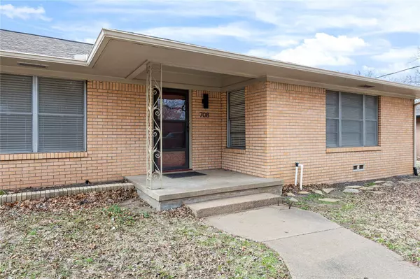 708 N McKown Avenue, Sherman, TX 75092