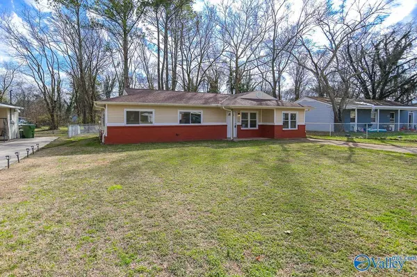 2423 Medaris Road NW, Huntsville, AL 35810