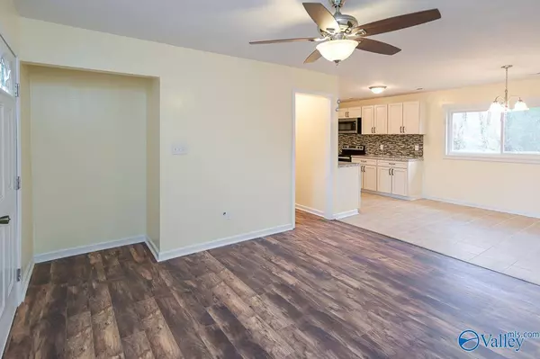 2423 Medaris Road NW, Huntsville, AL 35810