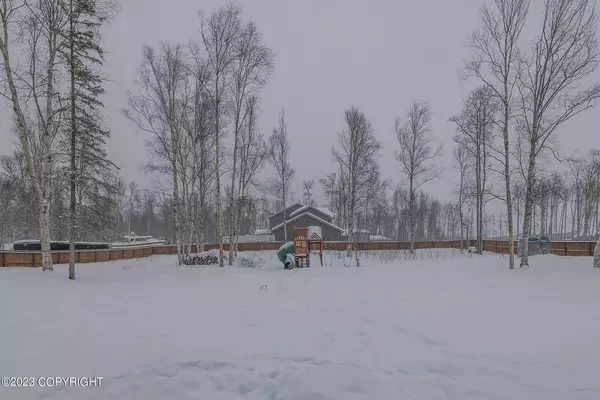 1201 N Bloodstone CIR, Wasilla, AK 99654