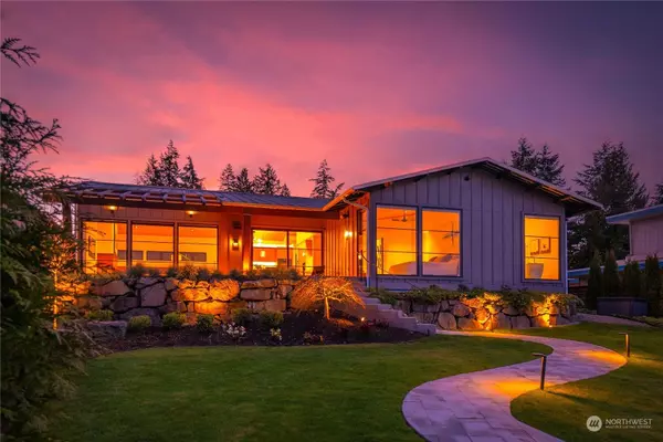 4722 N Island DR E, Bonney Lake, WA 98391