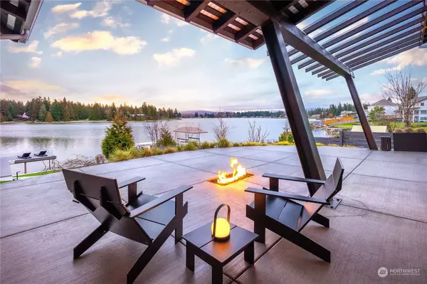 4722 N Island DR E, Bonney Lake, WA 98391