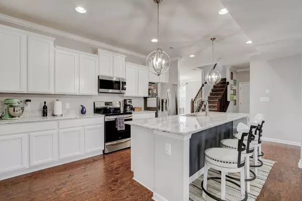 11912 Helenite DR, Noblesville, IN 46060