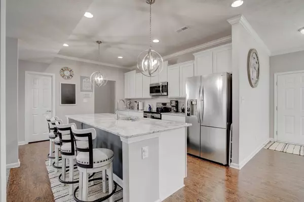 11912 Helenite DR, Noblesville, IN 46060