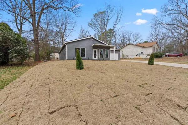 551 Autumn DR, Riverdale, GA 30274