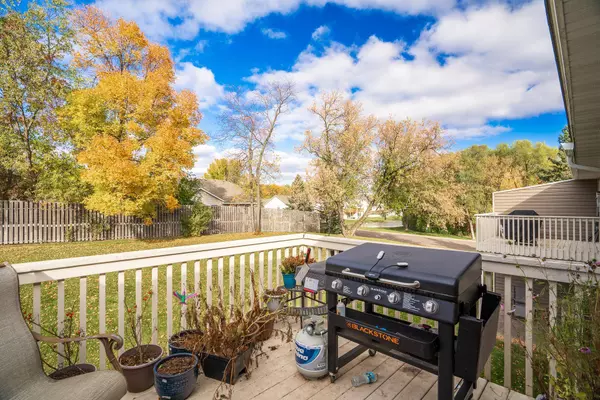 725 NW 86th AVE NW, Coon Rapids, MN 55433