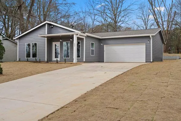 551 Autumn DR, Riverdale, GA 30274