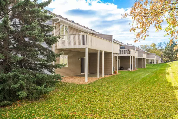 725 NW 86th AVE NW, Coon Rapids, MN 55433