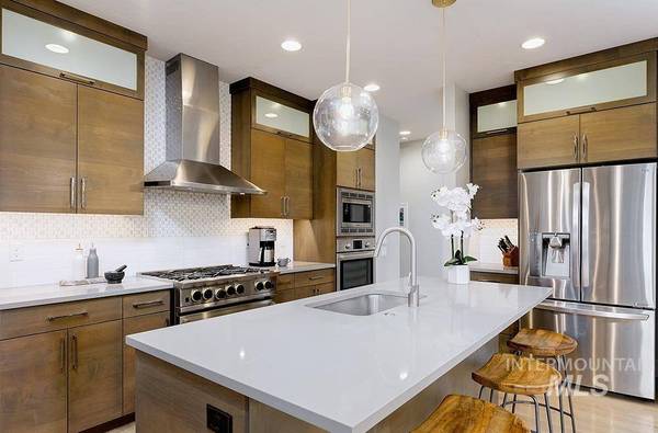 556 W Mesa Grande Ln, Boise, ID 83702