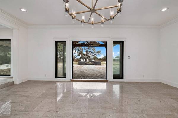 7200 Fish Pond Road, Waco, TX 76710